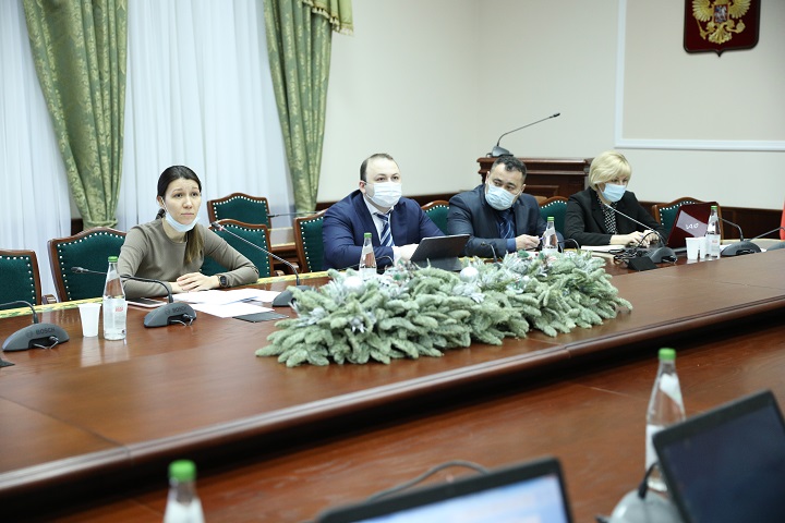 IIBR9875 2.jpg
